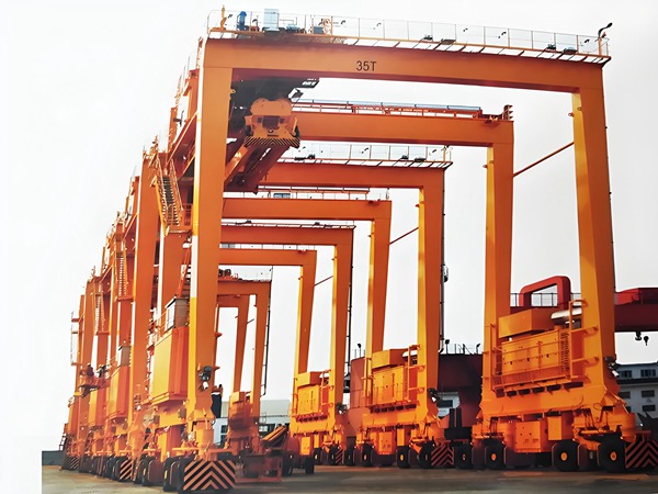 集装箱 龙门吊 (11).jpg