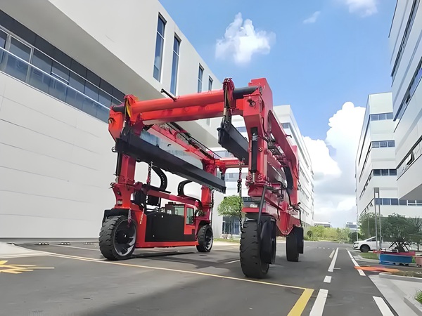 集装箱跨运车 (67).jpg