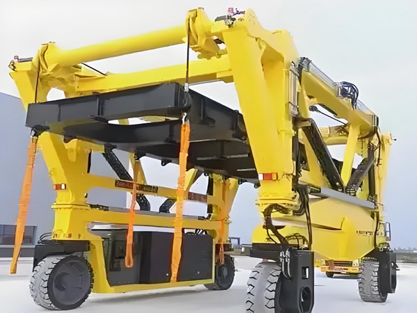 集装箱跨运车 (24).jpg