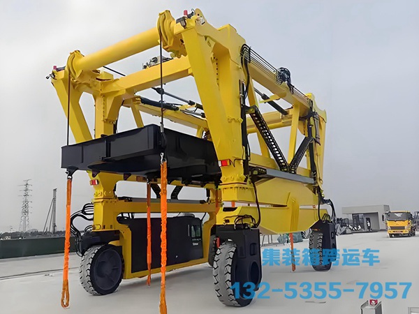 集装箱跨运车 (9).jpg