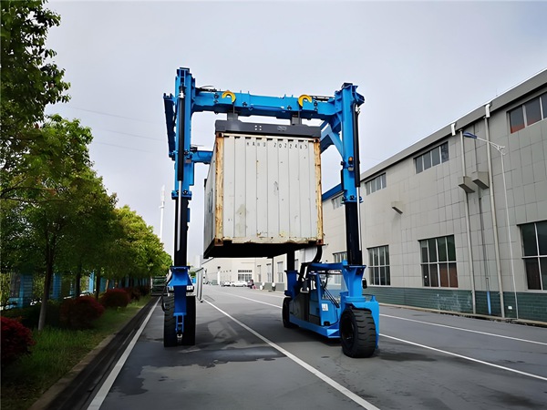 集装箱跨运车 (8).jpg